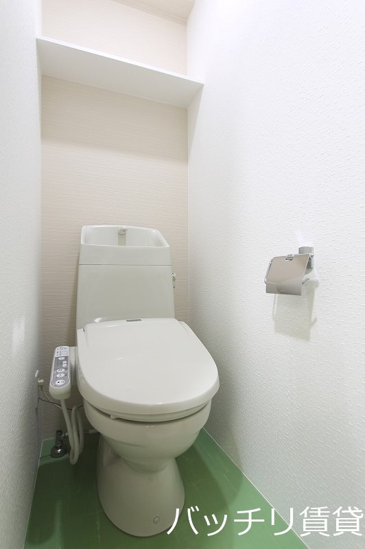 トイレ　画像は別号室イメージの為、現況を優先いたします。