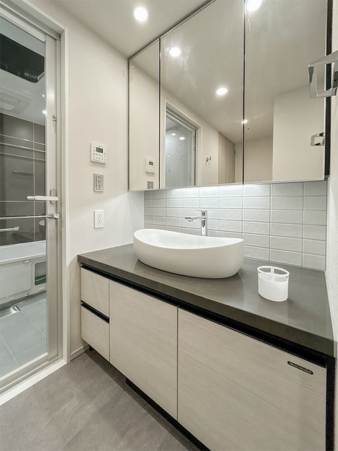 洗面設備　※写真は同タイプ住戸です。