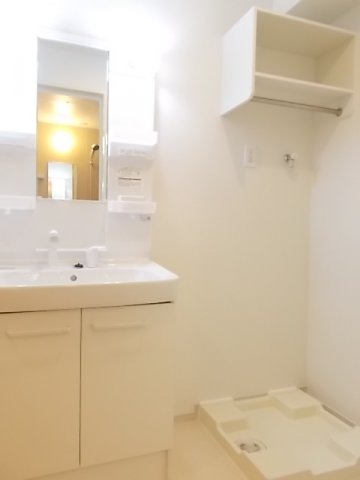 洗面設備　使いやすい洗面所です