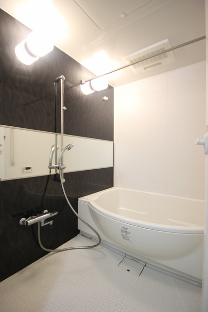 バス・シャワールーム　※別室の参考写真です。