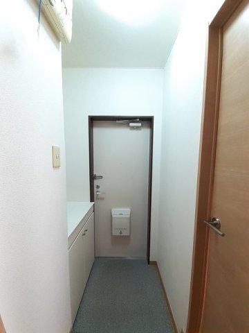 玄関　落ち着いた玄関です