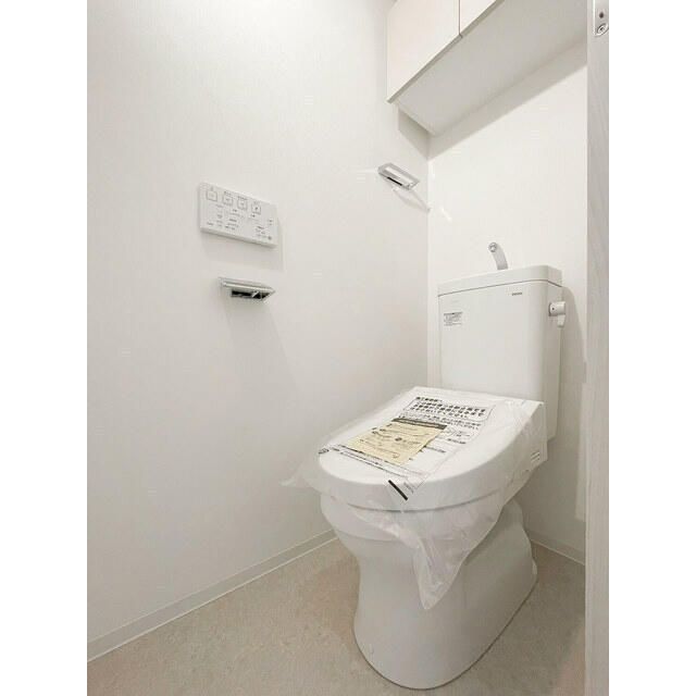 トイレ　別タイプ部屋　参考写真です