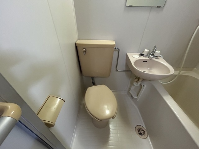 トイレ　別号室の写真です