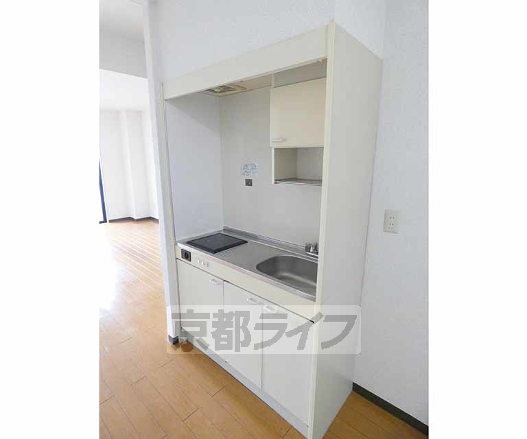 キッチン　コンパクトなキッチン。