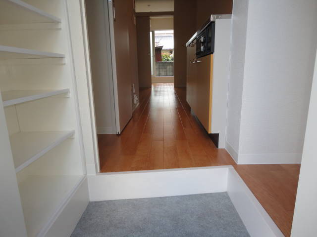 玄関　※他の部屋の写真です