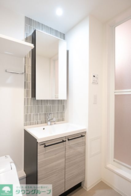 洗面設備　※写真は同タイプ住戸です。