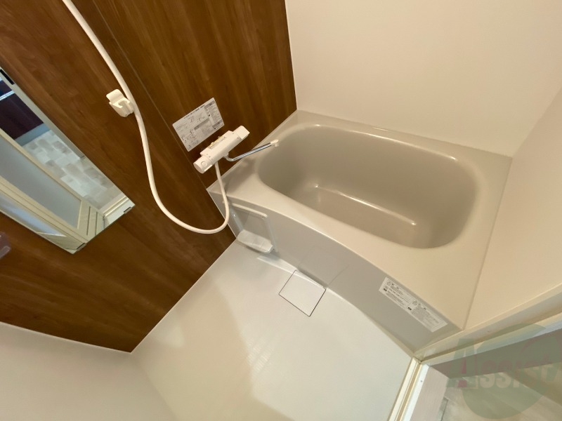 バス・シャワールーム　お風呂になります。一日の疲れを癒してくださいね。