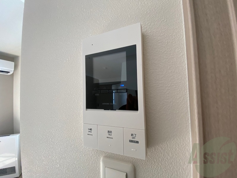 セキュリティ　ＴＶモニター付インターホンです。来客者の顔が見えるので安心！