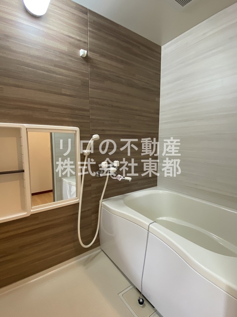 バス・シャワールーム　バストイレ別なのでゆったり癒しのバスタイムを満喫できます♪