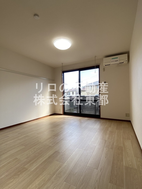 居室・リビング　南に面した洋室は採光・通風に優れた心地よい空間です！