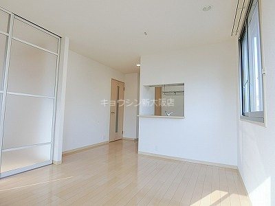 居室・リビング　反転タイプ参考写真