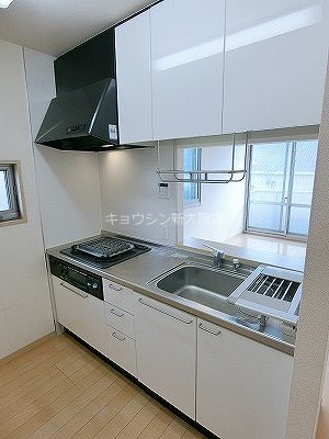 キッチン　反転タイプ参考写真