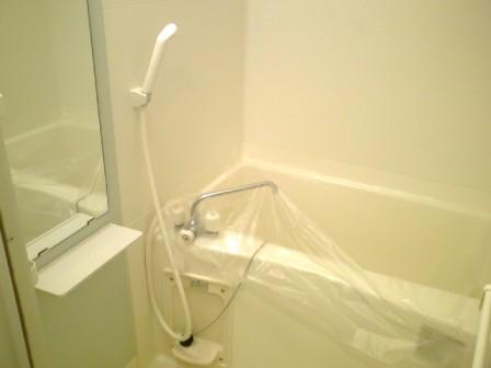 バス・シャワールーム　浴室乾燥機付きで便利です！