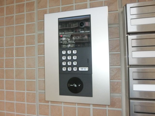 セキュリティ　安心のオートロックです