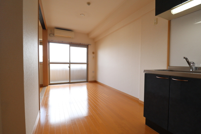 居室・リビング　７．３帖のＤＫ☆