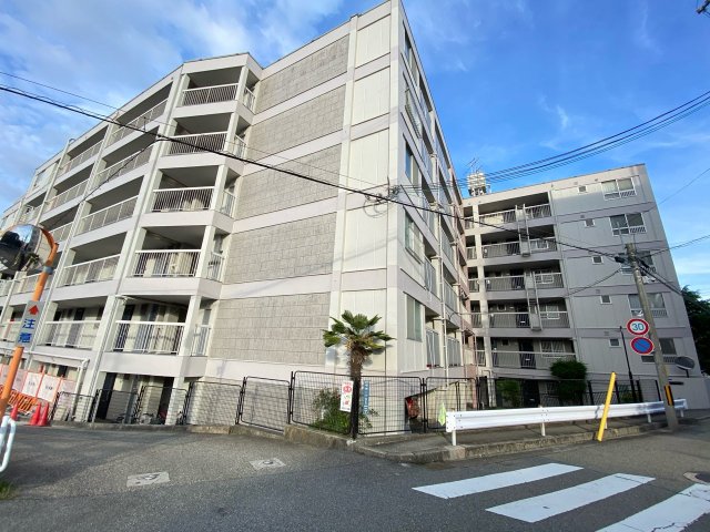 建物外観　エレベーター付きで荷物があっても安心！