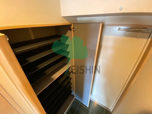 玄関　下駄箱もしっかりついてます！