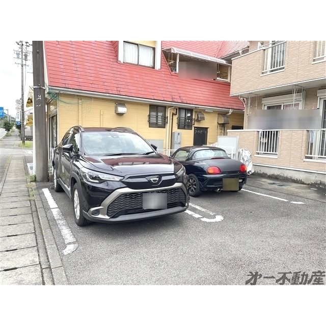 駐車場　駐車場