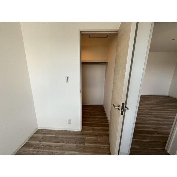 収納　同シリーズの内装写真となります