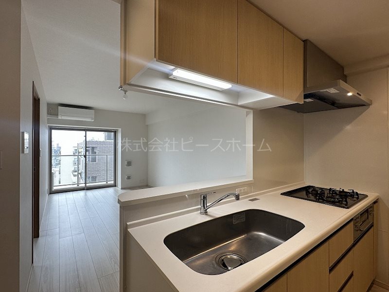 居室・リビング　※別号室参考写真