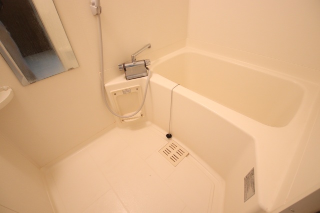 バス・シャワールーム　※別室の参考写真の為、現況優先です。