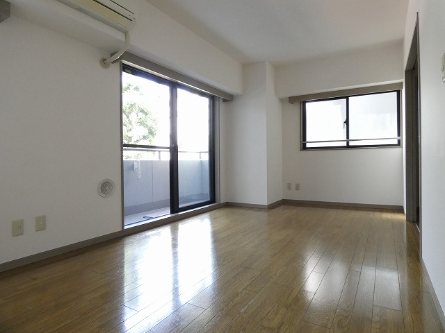 居室・リビング　居間