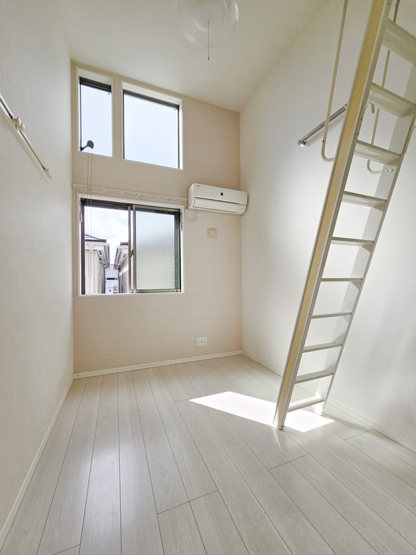 居室・リビング　「ラボーナ妙蓮寺」