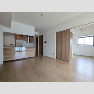 居室・リビング　※別部屋参考写真