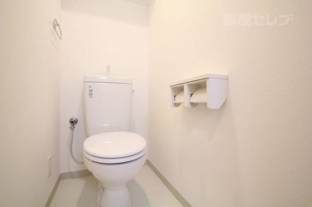 トイレ　※２０１号室の内装写真参照