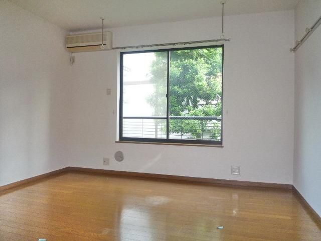 居室・リビング　★洋室（１０２号室）★