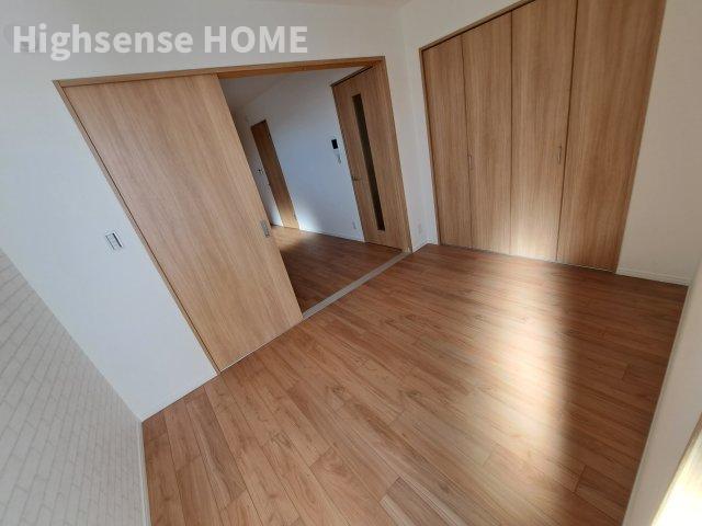 居室・リビング　広々とした洋室です