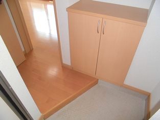 玄関　同タイプ内観です