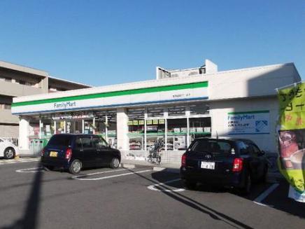 コンビニ　ファミリーマート東園田町六丁目店（コンビニ）まで494m