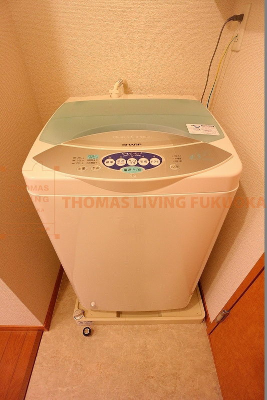 洗面設備　写真は同型物件です。