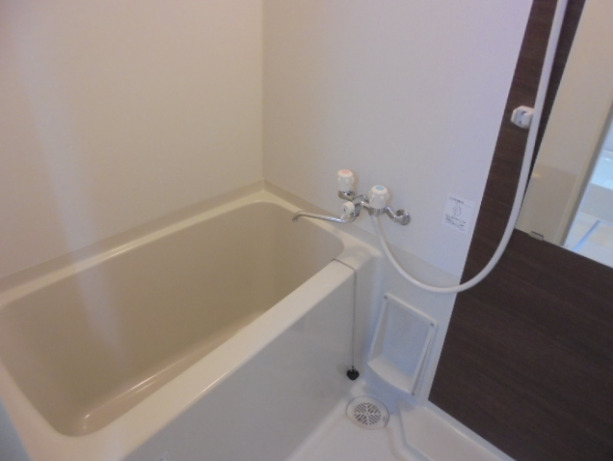 バス・シャワールーム　清潔感のある浴室♪
