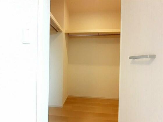 収納　ウォークインクローゼット