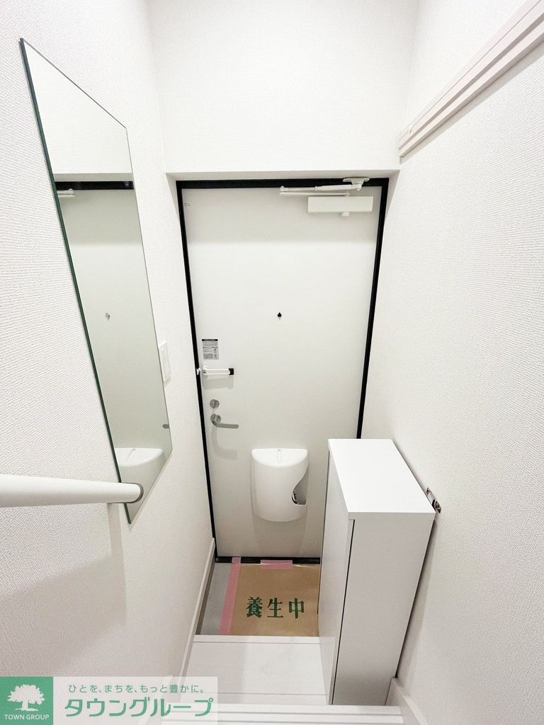 玄関　リビング/居室