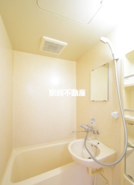 バス・シャワールーム　※同マンション別部屋