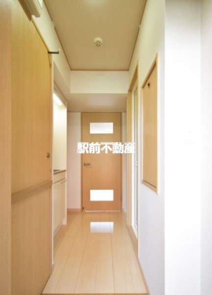 玄関　※同マンション別部屋