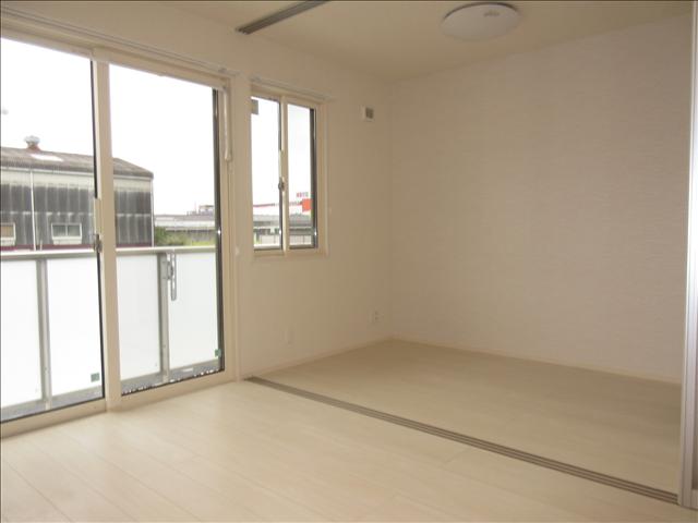 眺望　日が良く入る明るいお部屋です。