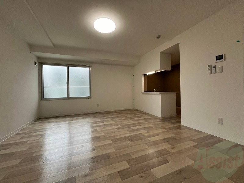 居室・リビング　広くてきれいなリビングです！快適に過ごせそうですね。