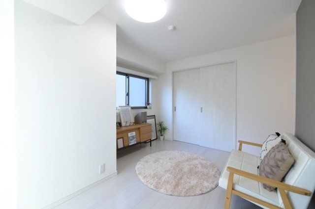 居室・リビング　☆明るい居間☆