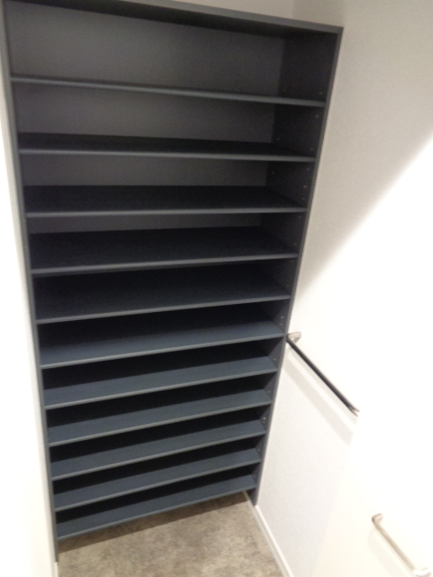 玄関　シューズインクローク