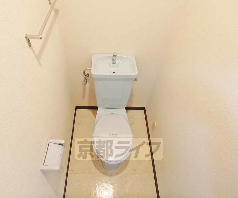 トイレ　トイレスペースです