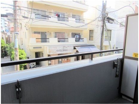 バルコニー　白山坂ハウスのバルコニー