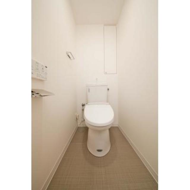 トイレ　※写真は同タイプ住戸です。
