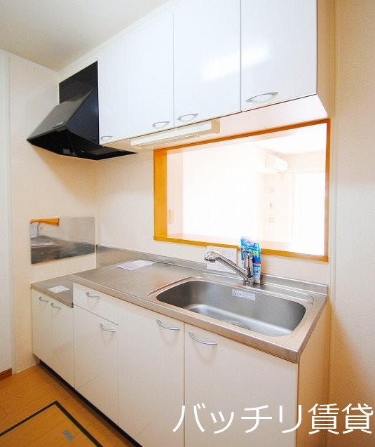 キッチン　同シリーズの別号室の画像。現況を優先します。