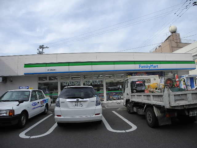 コンビニ　ファミリーマート長与嬉里郷店（コンビニ）まで722m