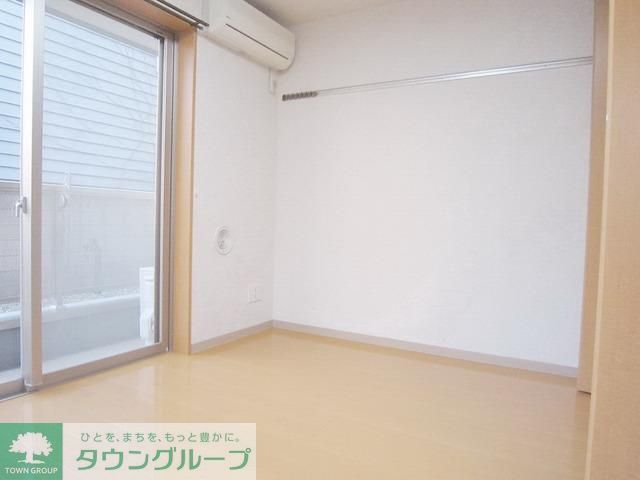 居室・リビング　★洋室6帖・エアコン・床暖房完備★