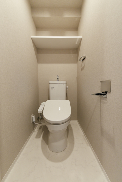 トイレ　※写真は同タイプ住戸です。